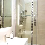 Elegant 120m2 3ch Quartier Romantique Centre Apartmán