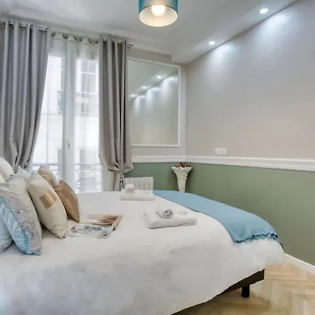 Elegant 120m2 3ch Quartier Romantique Centre Paris