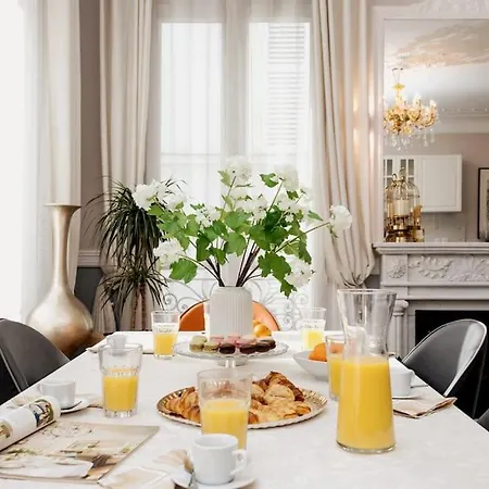 Elegant 120m2 3ch Quartier Romantique Centre Apartment *